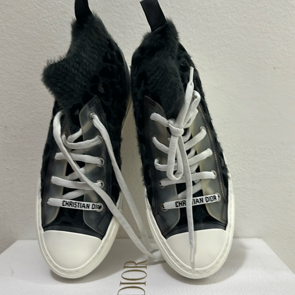 Dior women’s sneaker -“ walk’n’dior” - size 36.5- NWT color gray